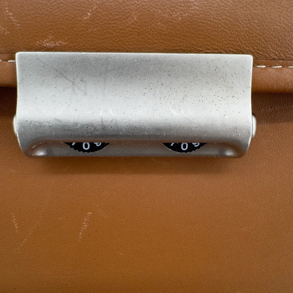 Hartmann tan leather